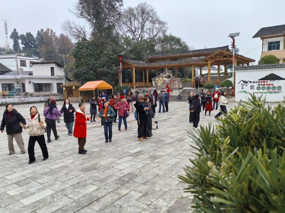 ddeb0aadfaeef802bb3ddc5e7be10e1e.jpg ddeb0aadfaeef802bb3ddc5e7be10e1e.jpg